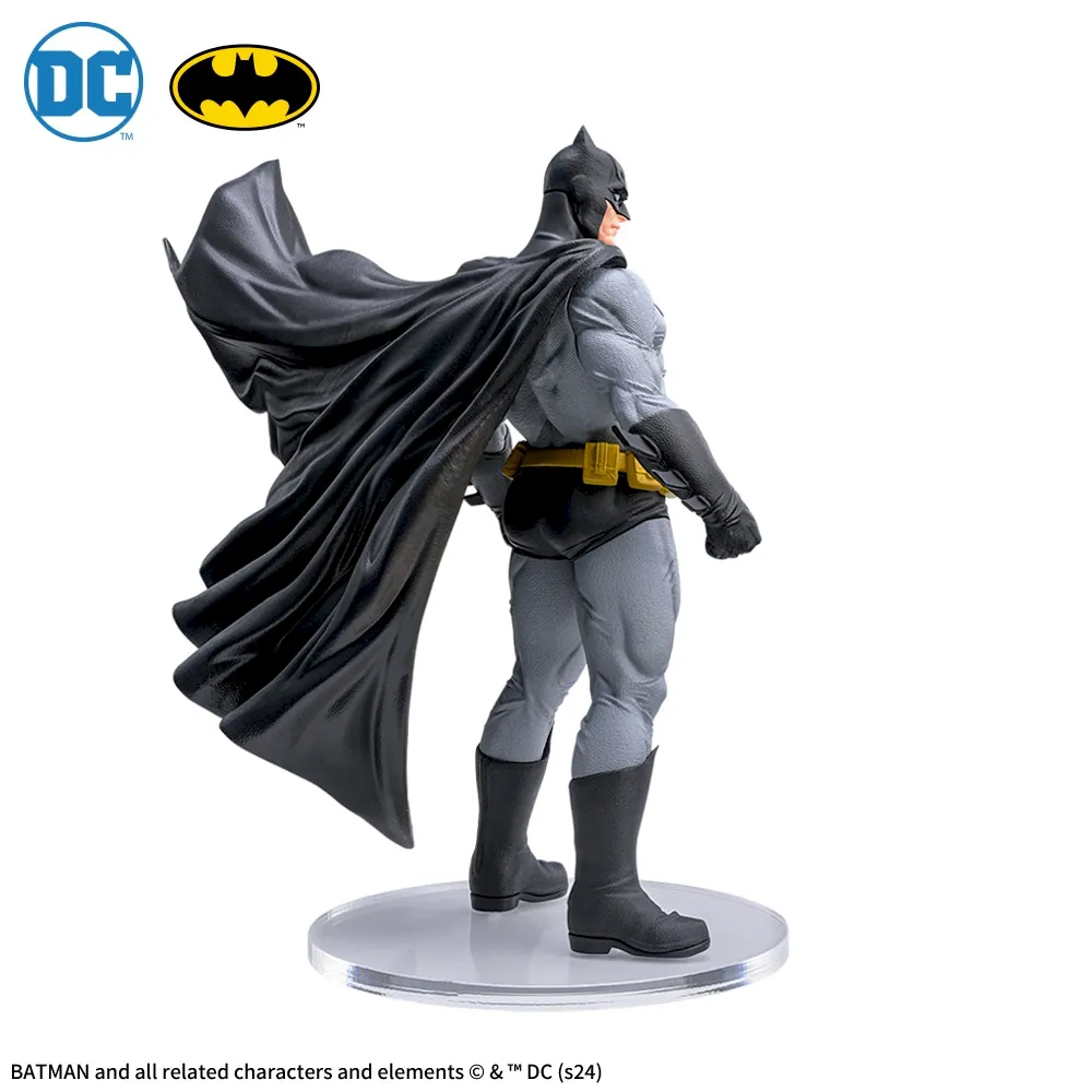 DC Act/Cut Premium Figure “BATMAN”